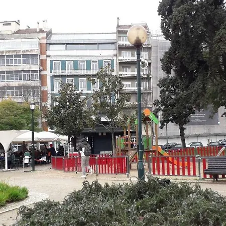 Calmo, Seguro E Confortavel No Centro De * Lisbon